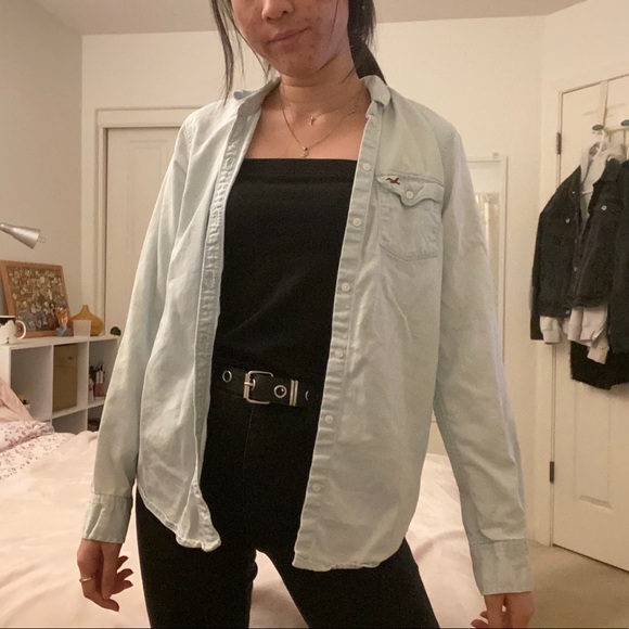 Hollister Light Wash Button Down - Picture 4 of 4